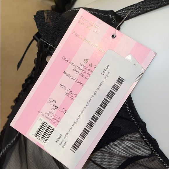 Mesh Ruffle Trimmed Garter - Picture 6 of 7